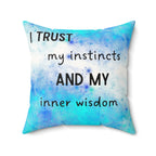 Affirmation pillow for pregnancy and birth with motivational quote on a watercolor background